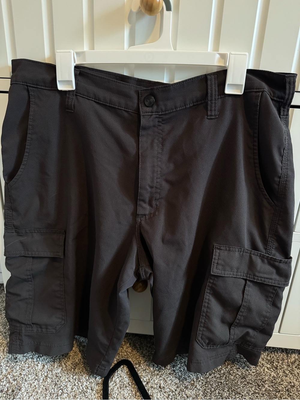 Lee Men's Cargo Shorts in Dark Gray